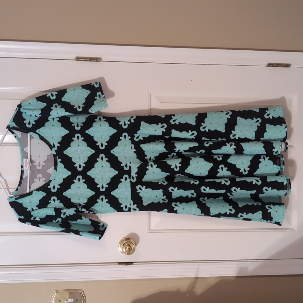 LuLaRoe Nicole dress size M in mint and black